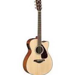 Yamaha FSX820CNATURAL SMALL BODY ACOUSTIC ELECTRIC GUTIAR SOLID TOP MAHOGANY B/S